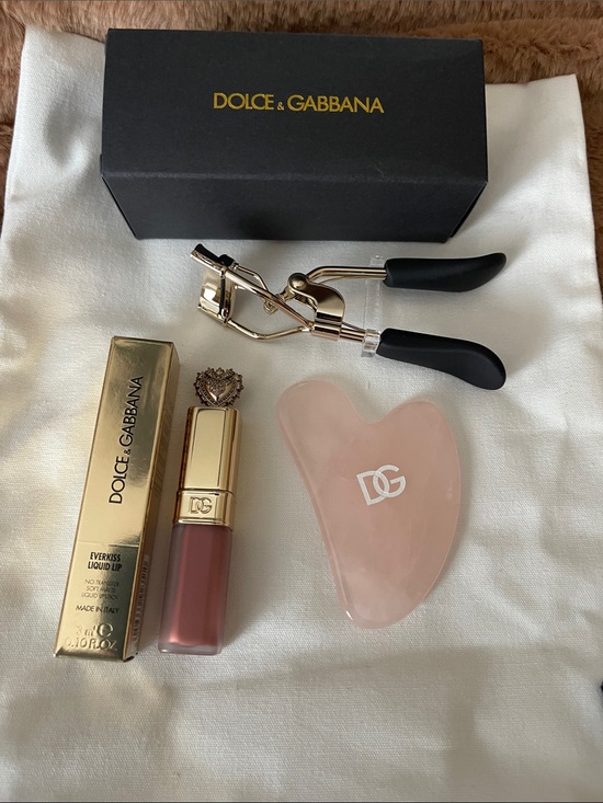 Dolce & Gabbana Other - Dolce & Gabbana Everkiss Liquid Lip in mauve rose with gold accents
